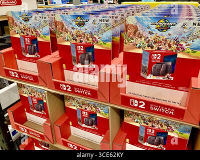 Angolo di vendita di Nintendo Switch 2 a Costco Leeds Regno Unito Foto Stock