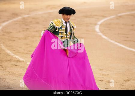 Madrid, Spagna. 15 agosto 2025. Il torero Lama de Góngora visto durante la corrida con i tori del ranch El Torero in Plaza de las Ventas. (Foto di Atilano Garcia/SOPA Images/Sipa USA) credito: SIPA USA/Alamy Live News Foto Stock