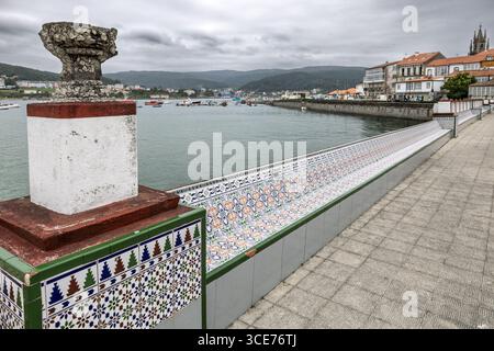 Azulejos colorati, piastrelle di ceramica dipinta, Corcubion, A Coruna, la Coruna, Spagna Foto Stock