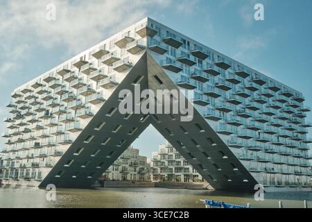 Edificio Pontsteiger di Amsterdam - moderna architettura sul lungomare Foto Stock