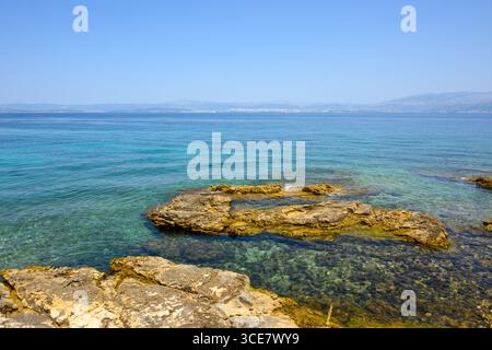 Likva Bay si trova vicino a Sutivan sull'isola di Brac. Croazia Foto Stock