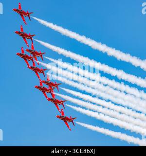 Red Arrows BAE Hawk Tmk1 Aircraft della Royal Air Force esposto alla RAF Waddington Families Day il 12 luglio 2025. Foto Stock