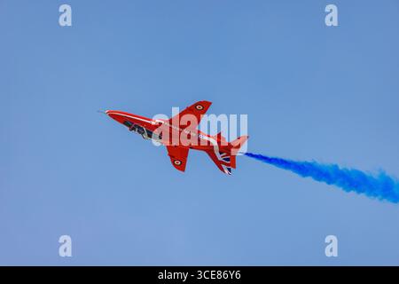 Red Arrows BAE Hawk Tmk1 Aircraft della Royal Air Force esposto alla RAF Waddington Families Day il 12 luglio 2025. Foto Stock