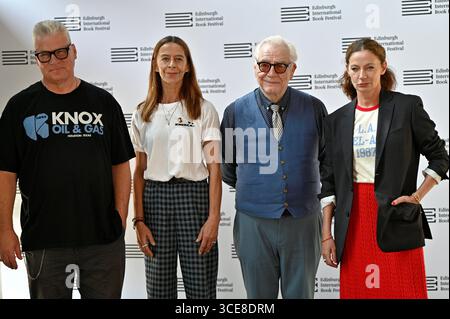 Edimburgo, Scozia, Regno Unito. 13 agosto 2025. Edinburgh International Book Festival: Autore, critico cinematografico e presentatore televisivo Mark Kermode, attrice Kate Dickie, attore Brian Cox e attrice Michelle Gomez. Crediti: Craig Brown/Alamy Live News Foto Stock