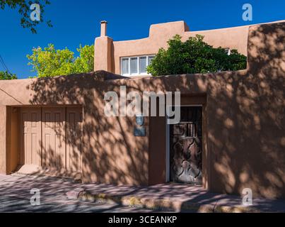Edwin Brooks House rilevato dalla storica di Santa Fe Foundation, Canyon Road, Santa Fe, Santa Fe County, Nuovo Messico, STATI UNITI D'AMERICA Foto Stock