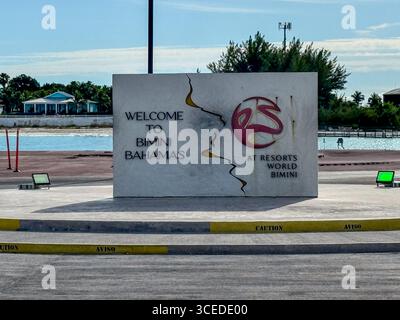 Bimini, Bahamas - 3 gennaio 2025: Scenario sulla spiaggia di Bimini intorno a Resorts World Foto Stock