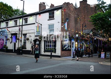 Madrid, Spagna. 7 agosto 2025. View of Canal Street, è una famosa strada conosciuta come il cuore della città Gay and LGBTQ a Manchester, 16 agosto 2025 Inghilterra (foto di Oscar Gonzalez/Sipa USA) credito: SIPA USA/Alamy Live News Foto Stock