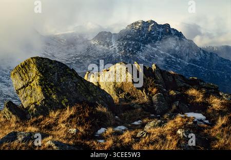 Tryfan di Y Foel Goch in inverno Foto Stock