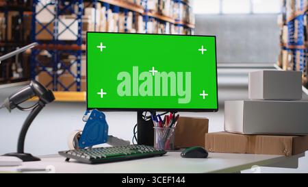 Il deposito del magazzino vuoto mostra la schermata con il modello dello spazio di copia, il centro di evasione ordini che spedisce pacchetti di merci per il commercio elettronico di acquisti online. Grande magazzino business. Foto Stock