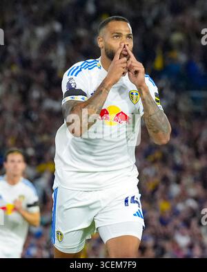 Il Lukas Nmecha del Leeds United celebra il primo gol della squadra da un rigore durante la partita di Premier League a Elland Road, Leeds. Data foto: Lunedì 18 agosto 2025. Foto Stock