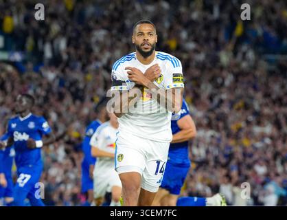 Il Lukas Nmecha del Leeds United celebra il primo gol della squadra da un rigore durante la partita di Premier League a Elland Road, Leeds. Data foto: Lunedì 18 agosto 2025. Foto Stock