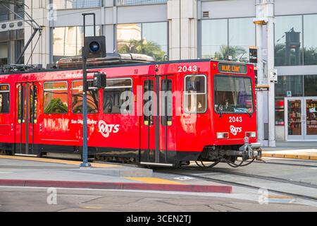 San Diego Trolley, America Plaza, San Diego, California, Stati Uniti d'America Foto Stock