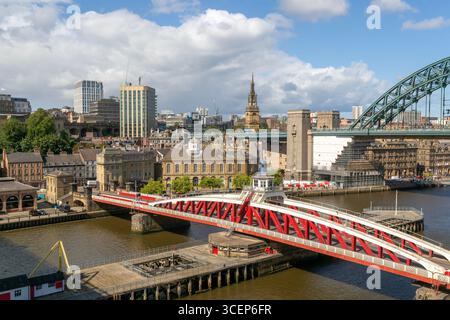 Guildhall Sandhill Swing Bridge from High Level Bridge, Newcastle upon Tyne, Tyne and Wear, Inghilterra, Regno Unito Foto Stock