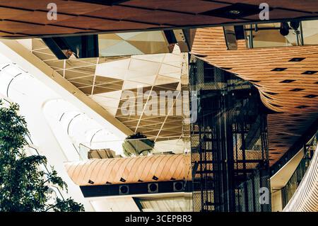 Baku, Azerbaigian, 29 agosto 2016, interno dell'aeroporto internazionale Heydar Aliyev Foto Stock
