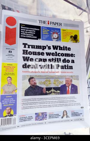 "Benvenuto alla Casa Bianca di Trump: Possiamo ancora fare un accordo con Putin" titolo del giornale iPaper Putin Zelensky articolo 19 agosto 2025 Londra Regno Unito Foto Stock