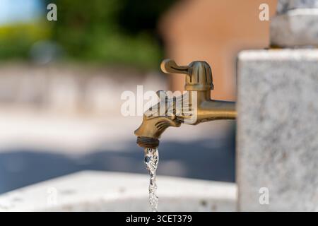 Europa, Ungheria, Gyor-Moson Sopron County, città di Lebeny. Curch mediale di Arpad Ages. Il nome ungherese è Szent Jakab templom. Incredibile centro visitatori A. Foto Stock
