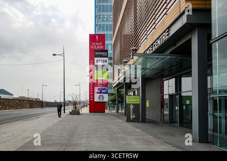 Centro commerciale Point Square sulla East Wall Road, Dublino, con Dunnes Stores, cinema Odeon e moderne strutture per lo shopping e l'intrattenimento. Foto Stock