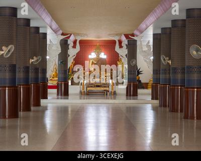 Tempio buddista Wat Tham Khuha Sawan nella provincia di Ubon Ratchathani, Thailandia Foto Stock