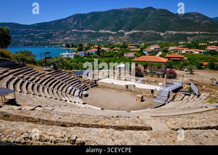 Grecia, Peloponneso, Antica Epidauro o Archea Epidavros, l'antico teatro del IV secolo a.C. Foto Stock