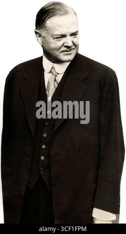 Herbert Clark Hoover (1874-1964), il 31° presidente degli Stati Uniti, prestò servizio dal 1929 al 1933, supervisionando il paese durante l'inizio della grande depressione. Foto Stock