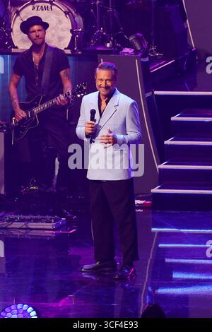 Sasha bei der Aufzeichnung der ZDF-Musikshow Die Giovanni Zarrella Show - Eine Samstagnacht mit Howard Carpendale in der Westfalenhalle. Dortmund, 19.08.2025 *** Sasha alla registrazione dello spettacolo musicale ZDF Die Giovanni Zarrella Show Eine Samstagnacht mit Howard Carpendale nella Westfalenhalle Dortmund, 19 08 2025 foto:XT.xSchröerx/xFuturexImagex zarrella1908 5965 Foto Stock