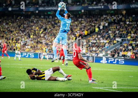 Istanbul, Turchia. 20 agosto 2025. Anatoliy Trubin del Benfica visto in azione durante la partita di playoff della UEFA Champions League tra Fenerbahce e Benfica allo stadio Chobani. Punteggio finale Fenerbahce 0 : 0 Benfica credito: SOPA Images Limited/Alamy Live News Foto Stock