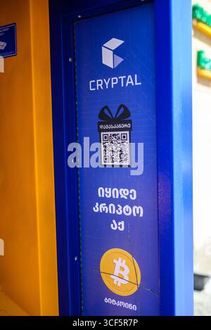 Cryptal Bitcoin Cryptocurrency ATM distributore automatico installato nel centro di Tbilisi, capitale della Georgia, il 21 aprile 2025 Foto Stock