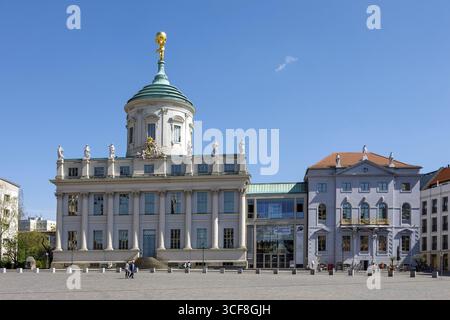 Museo di Potsdam, Forum per l'arte e la storia, nel municipio vecchio di Potsdams, la casa di Knobelsdorff sulla destra, Potsdam, Brandeburgo, Germania Foto Stock