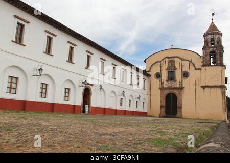 Patzcuaro, Michoacan, Messico - 21 marzo 2016: L'Old Jesuit College Cultural Center di Patzcuaro, Michoacan, Messico, è un edificio storico Foto Stock