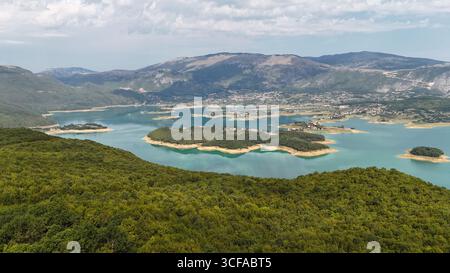 Vista dall'alto del lago Ramsko, Bosnia ed Erzegovina Foto Stock