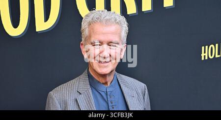 Los Angeles, Stati Uniti. 21 agosto 2025. Patrick Duffy arriva alla prima di "Hollywood Grit" tenutasi all'AMC The Grove 14 il 21 agosto 2025 a Los Angeles, CA. © Starbuck/ Credit: AFF/Alamy Live News Foto Stock