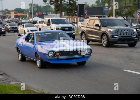 ROYAL OAK, mi/USA - 14 AGOSTO 2025: Un'auto Javelin AMX 197x sulla rotta Woodward Dream Cruise, vicino a Detroit, Michigan. Foto Stock