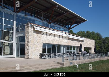 Jackson-Triggs Winery architettura moderna, cartello di direzione Niagara-on-the-Lake a Ontario, Canada Foto Stock