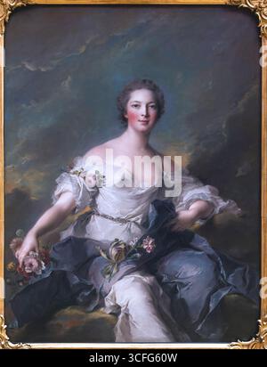 Ritratto dell'Angélique Louise Sophie d'Allonville de Louville, marchesa di Baglion, dipinto nel 1746 da Jean-Marc Nattier. Intitolata Marchese di Baglion come Flora (la Marchesa de Baglion en Flore), l'opera raffigura la nobildonna in una veste allegorica di Flora, la dea romana dei fiori, vestita in elegante seta con ornamenti floreali. Foto Stock