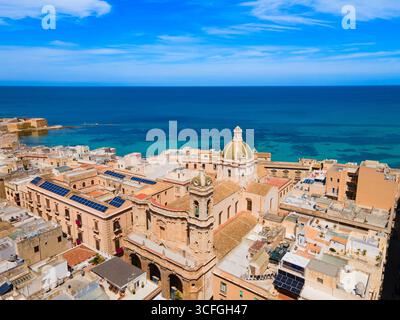 Vista panoramica aerea della città di Trapani. Trapani è una città sulla costa occidentale dell'isola di Sicilia in Italia. Foto Stock