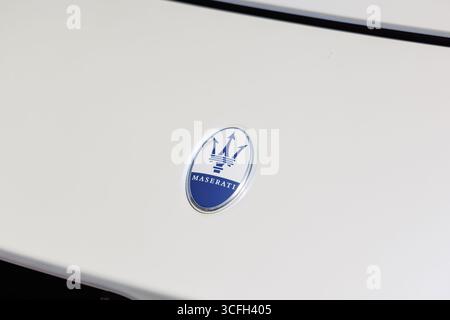 Slovenia, Lubiana - 19 giugno 2025: Marchio bianco Maserati MC20 Super sport car Foto Stock