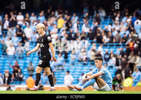 Manchester, Regno Unito. 23 agosto 2025. MANCHESTER, INGHILTERRA - 23 AGOSTO: Phil Foden del Manchester City reagisce dopo una partita di Premier League 2025/26 tra Manchester City e Tottenham Hotspur all'Etihad Stadium il 23 agosto 2025 a Manchester, Inghilterra. (Richard Callis/SPP) credito: SPP Sport Press Photo. /Alamy Live News Foto Stock