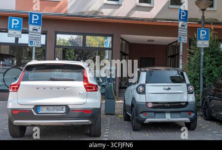 Ligier Myli, ciclomotore, velocità massima fino a 45 km/h, veicolo leggero, mini veicolo, può essere guidato con una patente ciclomotore, classe AM, a partire dai 15 anni di età, Foto Stock