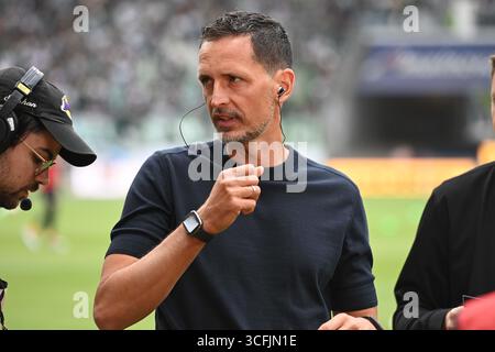 Deutsche Bank Park, Francoforte, Germania. 23 agosto 2025. Coach Dino TOPPMOELLER (F) Football 1. Bundesliga stagione 2025/2026, Matchday 1, Matchday 1, Eintracht Francoforte (F) - Werder Brema (HB) il 23 agosto 2025, presso Deutsche Bank Park, Francoforte, Germania. #Le normative DFL vietano qualsiasi uso di fotografie come sequenze di immagini e/o quasi-video # credito: dpa/Alamy Live News Foto Stock