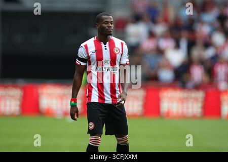 LONDRA, Regno Unito - 23 agosto 2025: Dango Ouattara di Brentford durante la partita di Premier League tra Brentford FC e Aston Villa FC al Gtech Community Stadium (credito: Craig Mercer/ Alamy Live News) Foto Stock