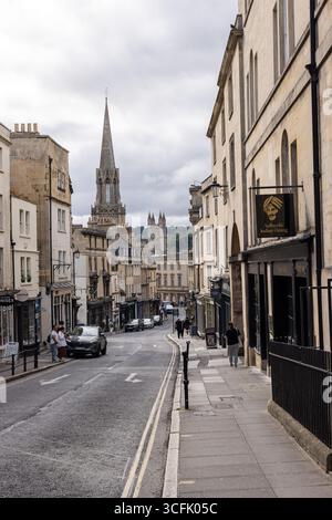 Broad Street nel centro di Bath, Bath, Somerset, Inghilterra, Regno Unito Foto Stock