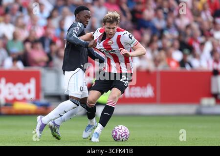 Londra, Regno Unito. 23 agosto 2025. Durante la partita Brentford vs Aston Villa Premier League al Gtech Community Stadium di Londra. Il credito per immagini dovrebbe essere: Paul Terry/Sportimage Credit: Sportimage Ltd/Alamy Live News Foto Stock