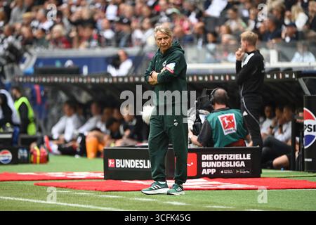 Deutsche Bank Park, Francoforte, Germania. 23 agosto 2025. L'allenatore Horst STEFFEN (HB) osserva la partita della Bundesliga 2025/2026, il giorno 1, il giorno 1, Eintracht Francoforte (F) contro Werder Brema (HB) il 23 agosto 2025, al Deutsche Bank Park di Francoforte, Germania. #Le normative DFL vietano qualsiasi uso di fotografie come sequenze di immagini e/o quasi-video # credito: dpa/Alamy Live News Foto Stock