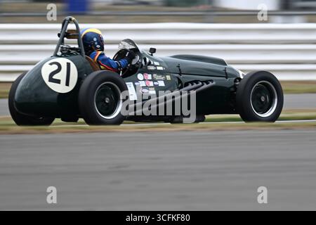 Circuito di Silverstone, Northamptonshire, Regno Unito. 23 agosto 2025. 2025 Silverstone Festival giorno 2; Ian NUTHALL in una Cooper Bristol Mk2 durante l'HGPCA Pre'66 Grand Prix Cars Race Credit: Action Plus Sports/Alamy Live News Foto Stock