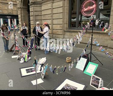 Glasgow, Scozia, Regno Unito. 4° Aujust, 2025. Protesta per il massacro dei bambini di Gaza in via buchanan nel centro della città. Credit Gerard Ferry/Alamy Live News Foto Stock