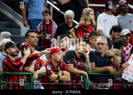 Milano, Italia. 23 agosto 2025. Stadio Meazza. Campionato Italiano di calcio di serie A. AC Milan vs Cremonese. Tifosi Milan. Foto Stock