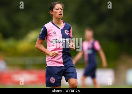 Londra, Regno Unito. 24 agosto 2025. Lucy Monkman (14 Dulwich Hamlet) durante la partita della fa Womens National League South East tra Dulwich Hamlet e Chesham a Champion Hill. Crediti: Liam Asman/Alamy Live News Foto Stock