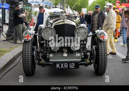 BERLINO - 10 MAGGIO 2025: L'auto sportiva Bentley Special Speed 8, 1947. Classic Days Berlin. Foto Stock