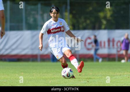 Stoccarda, Germania. 24 agosto 2025. Stoccarda, Germania, 24 agosto 2025: Yuka Hirano (19 VfB Stoccarda) durante il 2. Frauen-Bundesliga match tra VfB Stuttgart e FC Bayern Munich II al PSV Stadion di Stoccarda, Germania. (Sven Beyrich/SPP) credito: SPP Sport Press Photo. /Alamy Live News Foto Stock