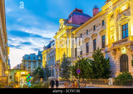 Città vecchia di Bucarest, panorama della Romania in Europa Foto Stock